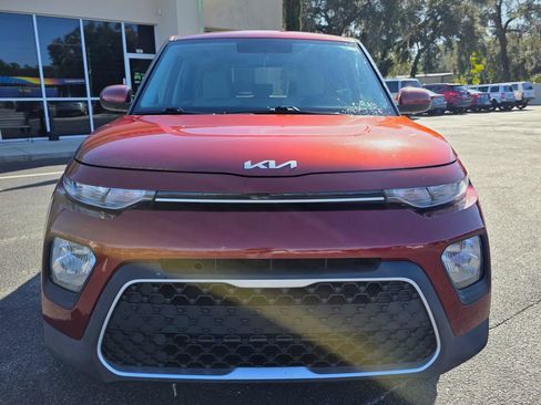 Used 2022 Kia Soul LX image 2