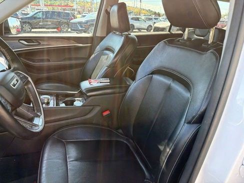 Used 2021 Jeep Grand Cherokee L Limited AWD/4WD image 11