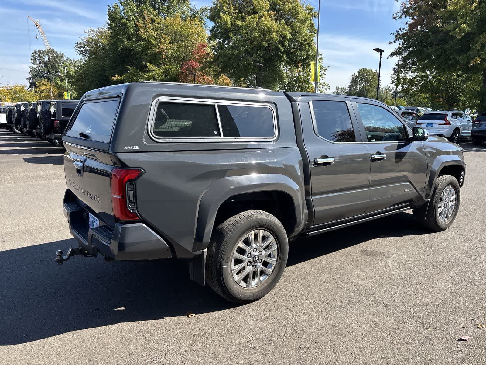Used 2024 Toyota Tacoma Limited w/ Limited Package (LT) AWD/4WD image 4
