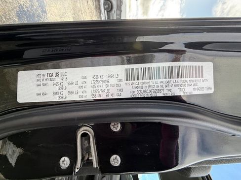 Used 2015 RAM 2500 Tradesman w/ Chrome Appearance Group image 29