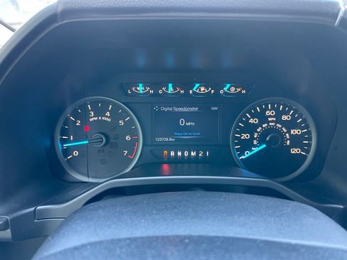 Used 2015 Ford F150 XLT w/ Equipment Group 301A Mid AWD/4WD image 9