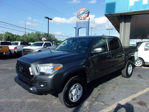 Used 2022 Toyota Tacoma SR w/ SR Convenience Package RWD image 1