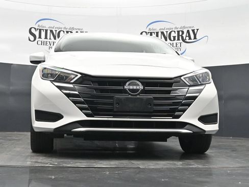 Used 2024 Nissan Versa SV FWD image 27
