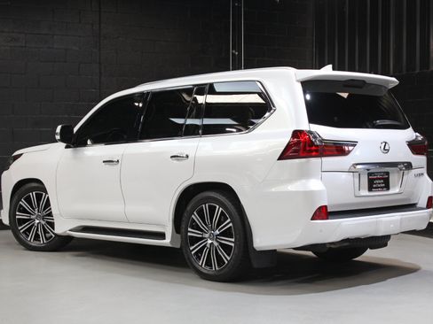 Used 2021 Lexus LX 570 4WD w/ Luxury Package image 75