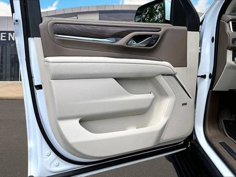 Used 2023 GMC Yukon XL Denali AWD/4WD image 18