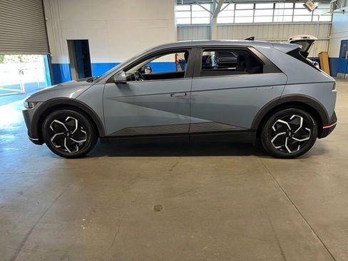 Used 2024 Hyundai Ioniq 5 SEL RWD image 6