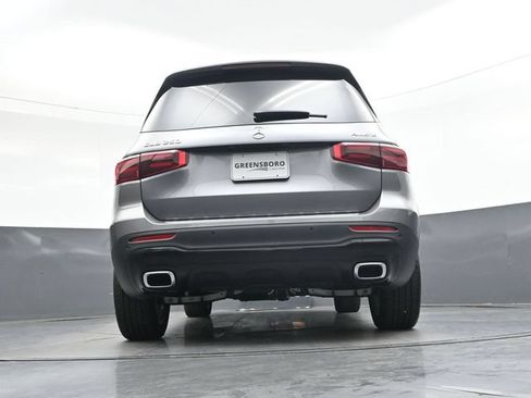 Used 2026 Mercedes-Benz GLB 250 4MATIC image 32