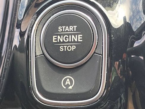 Certified 2023 Mercedes-Benz GLA 250 4MATIC image 36