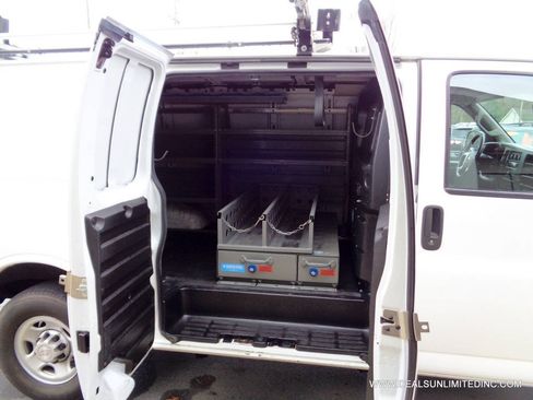 Used 2019 Chevrolet Express 2500 w/ Driver Convenience Package RWD image 23