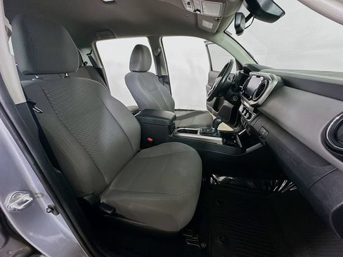 Used 2021 Toyota Tacoma SR5 RWD image 12