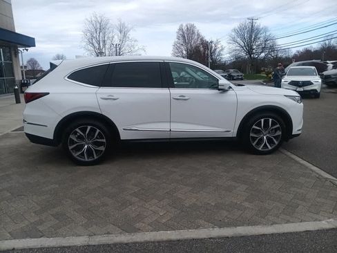Used 2023 Acura MDX SH-AWD w/ Technology Package image 7