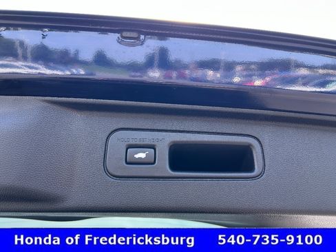 Used 2025 Honda Pilot EX-L image 12