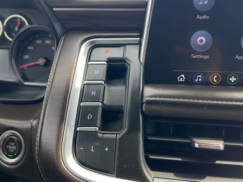 Used 2021 Chevrolet Tahoe LT w/ LT Signature Package image 40