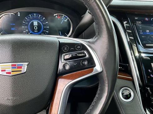 Used 2020 Cadillac Escalade Luxury w/ Escalade Sport Edition image 25