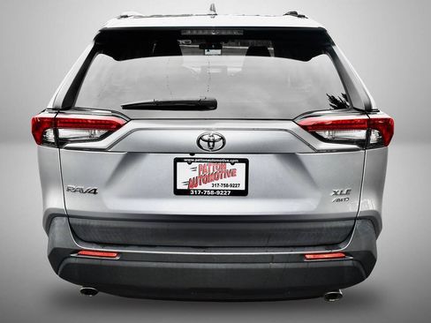 Used 2021 Toyota RAV4 XLE w/ Convenience Package AWD/4WD image 6