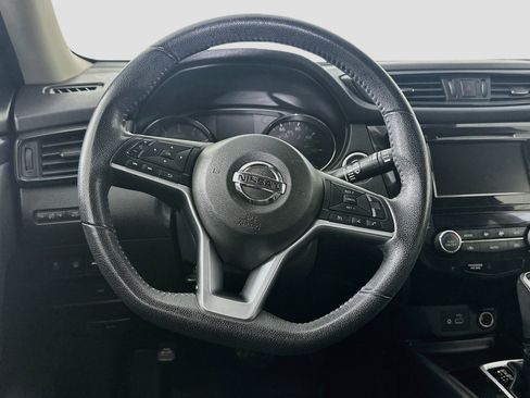 Used 2019 Nissan Rogue SV FWD image 18