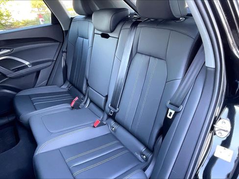 Certified 2025 Audi Q5 Premium w/ Convenience Package image 19