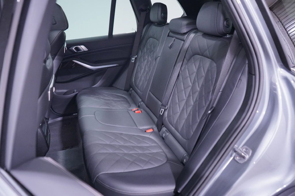 Used 2026 BMW X5 sDrive40i RWD image 10