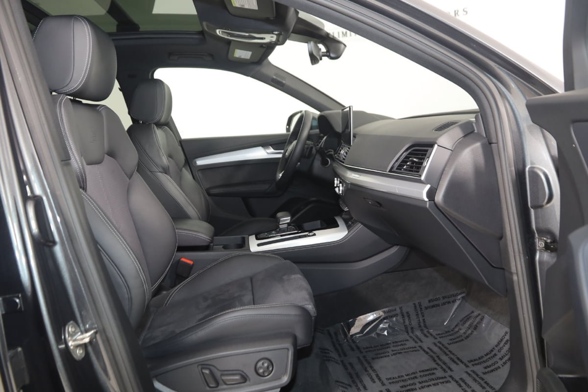 Used 2025 Audi Q5 e Premium Plus AWD/4WD image 14