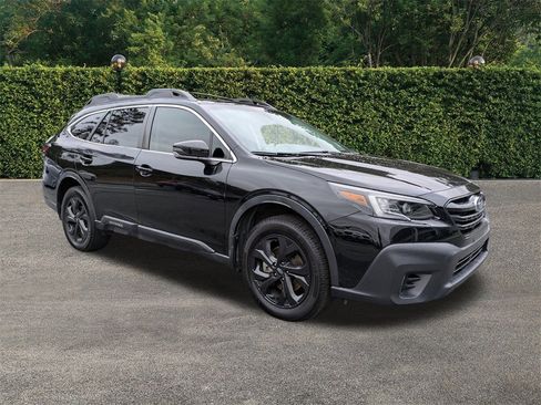 Used 2021 Subaru Outback Onyx Edition XT w/ Popular Package #2 image 2