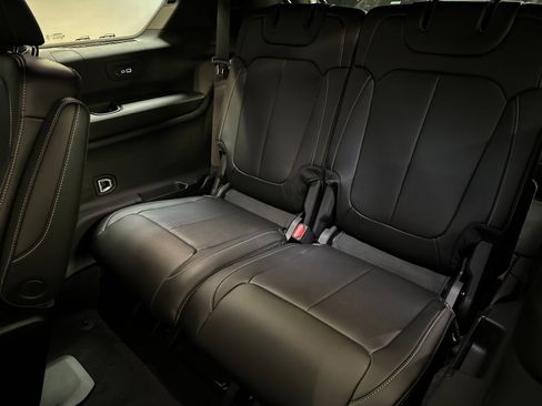 New 2025 Jeep Grand Cherokee L Limited w/ Black Appearance Package image 14