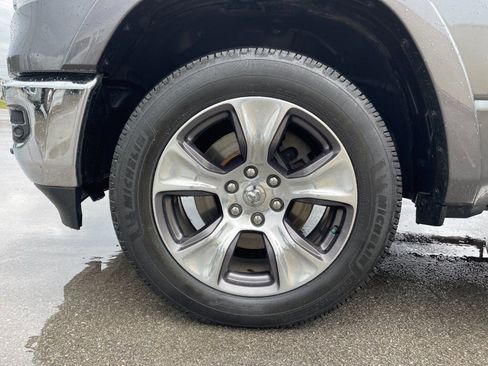 Used 2019 RAM 1500 Laramie AWD/4WD image 31