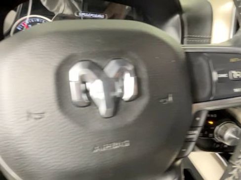 Used 2019 RAM 1500 Laramie AWD/4WD image 22