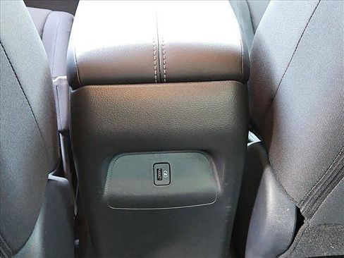 Used 2024 Nissan Sentra SV FWD image 22