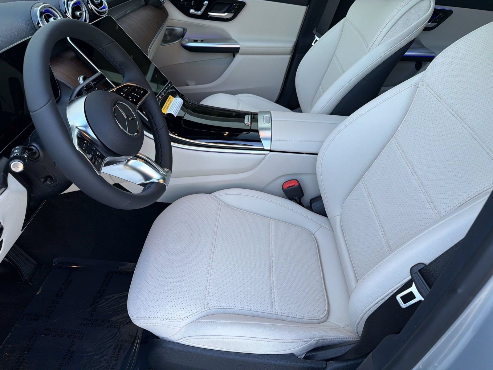 Used 2026 Mercedes-Benz GLC 300 image 5