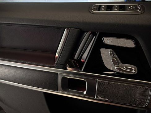 Used 2025 Mercedes-Benz G 550 image 13