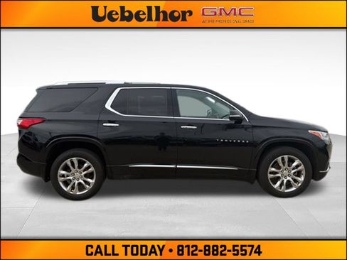 Used 2020 Chevrolet Traverse High Country w/ LPO, Floor Liner Package AWD/4WD image 3