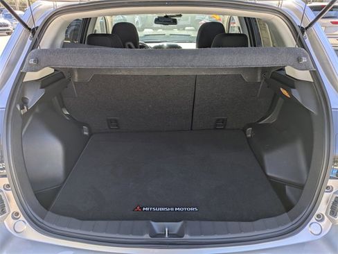 Used 2025 Mitsubishi Outlander Sport LE image 13