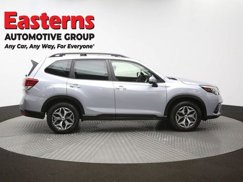 Used 2023 Subaru Forester Premium AWD/4WD image 48