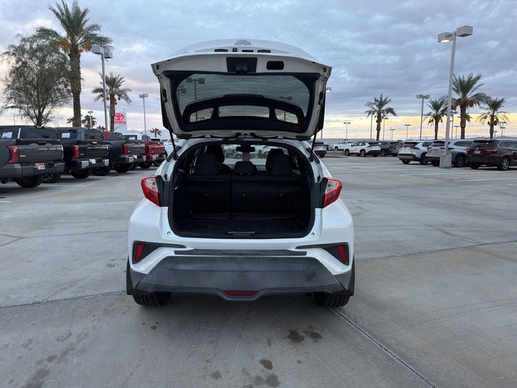 Used 2018 Toyota C-HR XLE FWD image 29