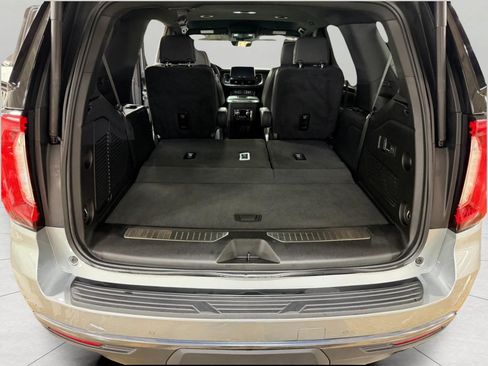 Used 2024 GMC Yukon AT4 w/ Technology Package AWD/4WD image 57