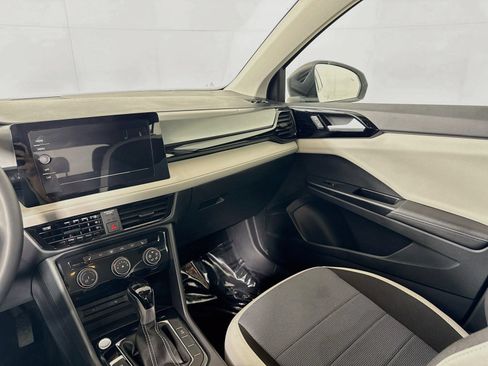 Certified 2025 Volkswagen Taos S AWD/4WD image 22