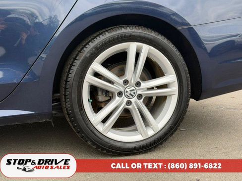 Used 2014 Volkswagen Passat 1.8T SE FWD image 9