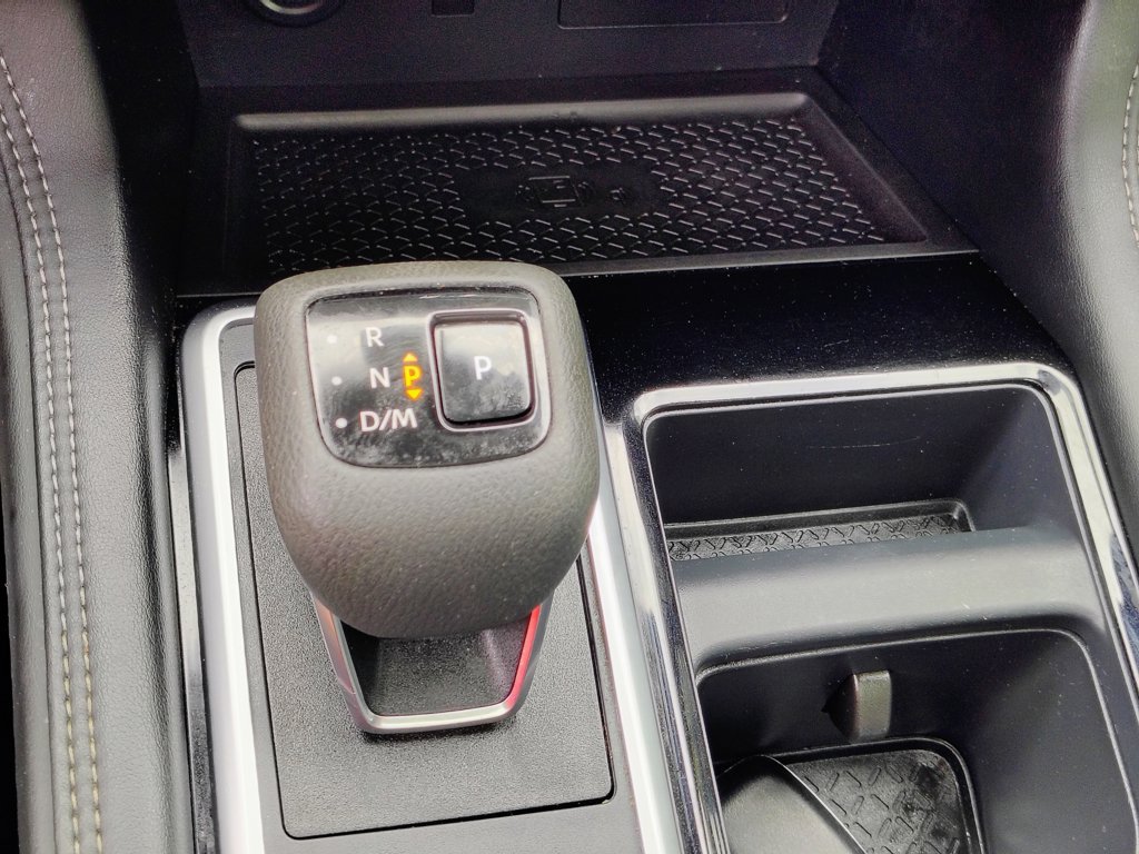 Used 2024 Nissan Pathfinder Platinum AWD/4WD image 30