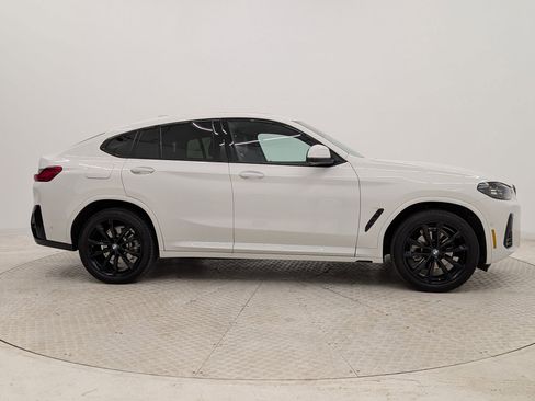 Certified 2025 BMW X4 xDrive30i w/ Premium Package image 8