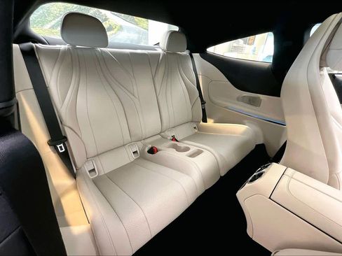 Used 2025 Mercedes-Benz CLE 300 4MATIC Coupe image 19