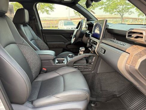 Certified 2024 Toyota Tacoma Limited w/ Limited Package (LT) AWD/4WD image 19