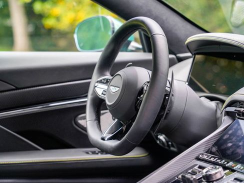 Used 2025 Aston Martin DB12 Coupe image 48