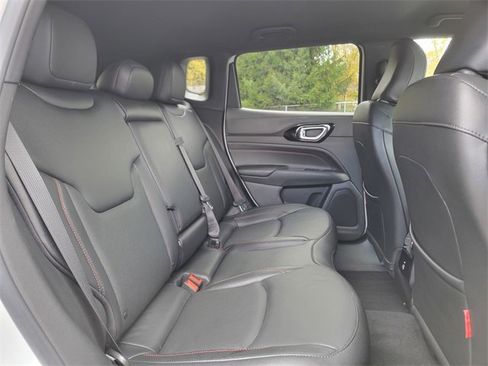 Certified 2024 Jeep Compass Trailhawk w/ Trailhawk Elite Group image 23