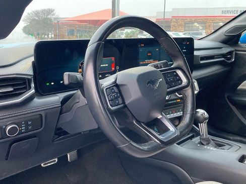 Used 2024 Ford Mustang Premium image 9