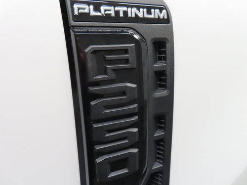Used 2025 Ford F250 Platinum image 60