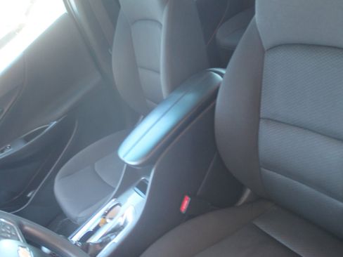 Used 2021 Chevrolet Malibu LT image 16