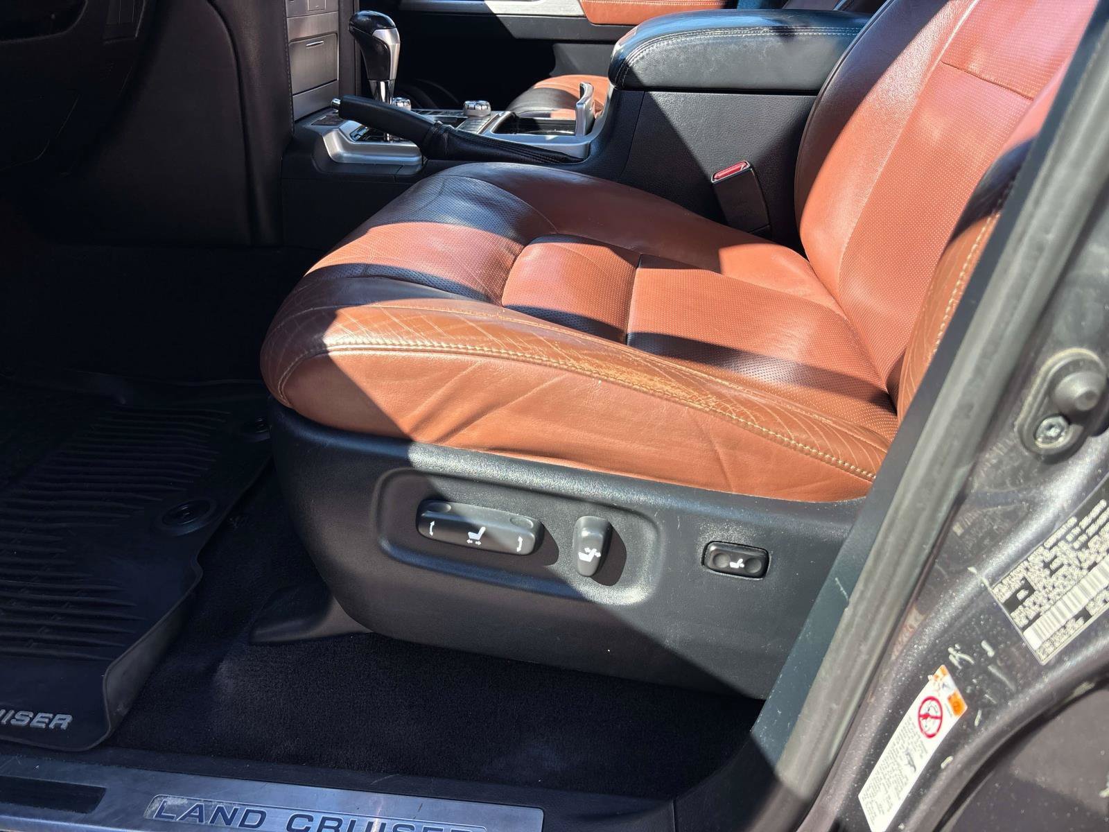 Used 2017 Toyota Land Cruiser AWD/4WD image 9