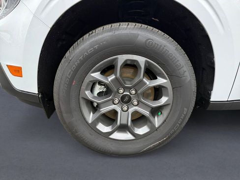 New 2025 Ford Maverick XLT w/ XLT Luxury Package FWD image 9