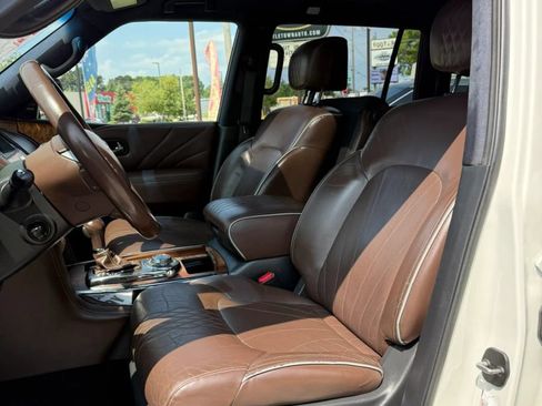 Used 2015 INFINITI QX80 4WD w/ Limited Package image 10