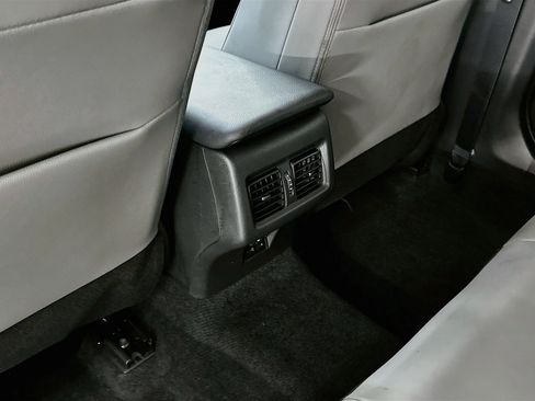 Used 2025 Toyota Camry SE FWD image 28